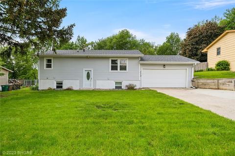 210 S Pleasant Hill Blvd, Pleasant Hill, IA 50327