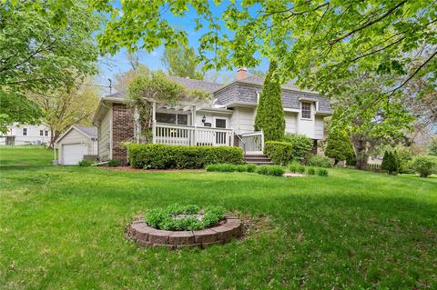 1121 Hackley Ave, Des Moines, IA 50315