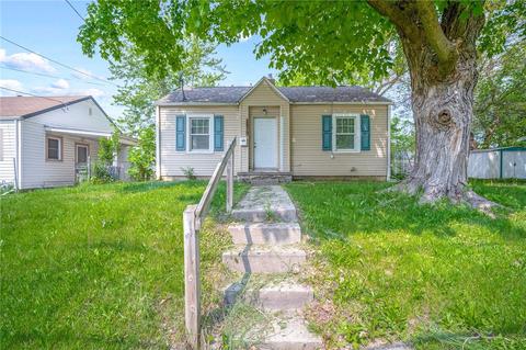 2910 Cornell St, Des Moines, IA 50313