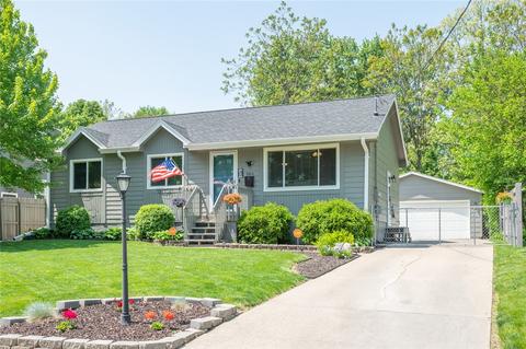 3914 51st St, Des Moines, IA 50310