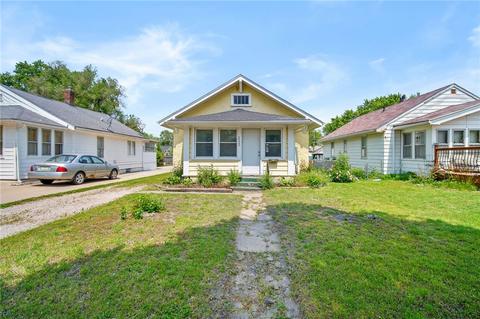 2532 E Grand Ave, Des Moines, IA 50317