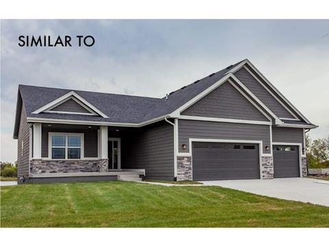 1104 Mulberry Dr NW, Bondurant, IA 50035