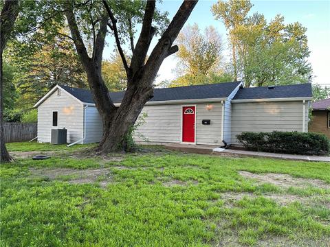344 E Thornton Ave, Des Moines, IA 50315