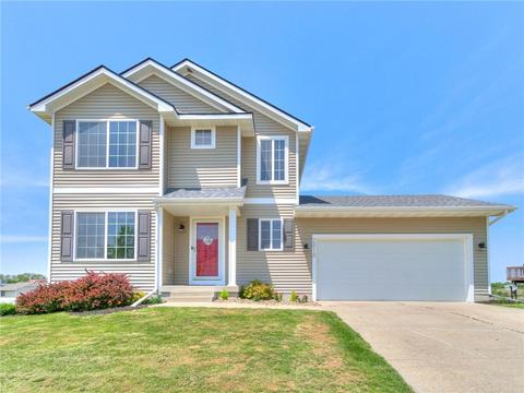 2818 Brockway Dr, Des Moines, IA 50320