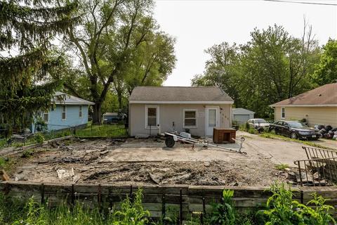 4465 NE 26th St, Des Moines, IA 50317