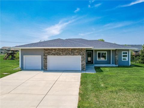 4904 NE Rio Dr, Ankeny, IA 50021