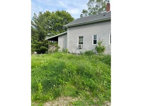 2402 Indianola Ave, Des Moines, IA 50315