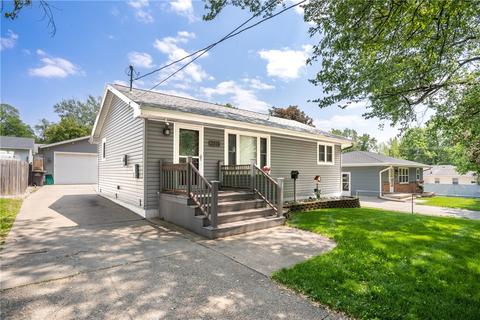 2315 E 41st St, Des Moines, IA 50317