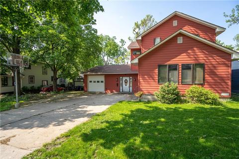 3111 School St, Des Moines, IA 50311