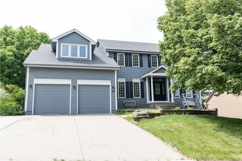 225 S 27th St, West Des Moines, IA 50265