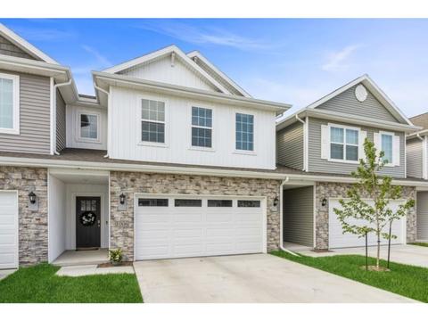 1006 Maywood Ln, Waukee, IA 50263