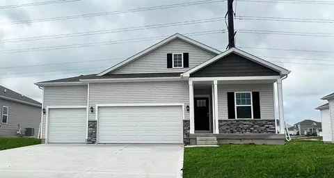 14412 Ironwood Ct, Urbandale, IA 50323