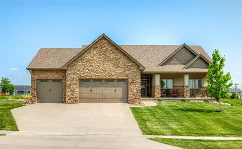604 NE 53rd Ct, Ankeny, IA 50021