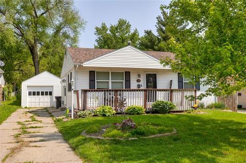 6217 Crown Ln, Des Moines, IA 50311