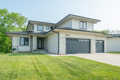 11041 Brookdale Dr, West Des Moines, IA 50266