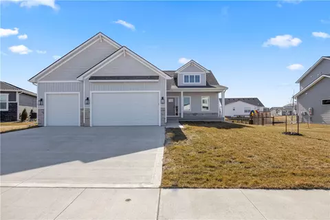 4107 NE 7th St, Ankeny, IA 50021