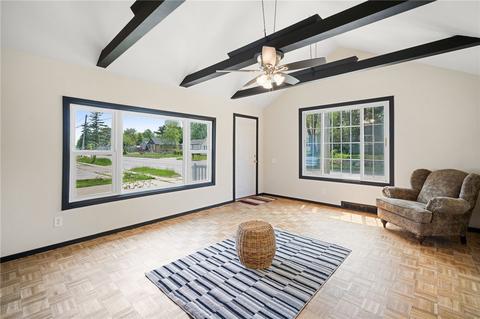 3007 Indianola Ave, Des Moines, IA 50315