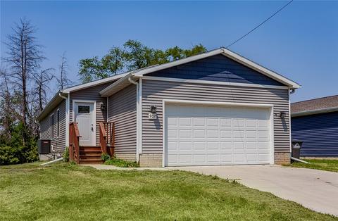 907 Kenyon Ave, Des Moines, IA 50315