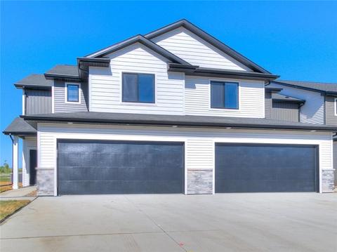 6954 Bluebell Ct, Johnston, IA 50131