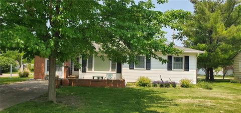 2614 Marengo Dr, Perry, IA 50220