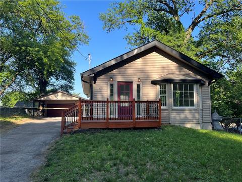 4115 8th Pl, Des Moines, IA 50313