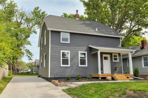 3005 Center St, Des Moines, IA 50312