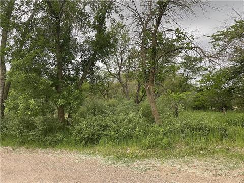 4211 Bluegrass Dr, Panora, IA 50216