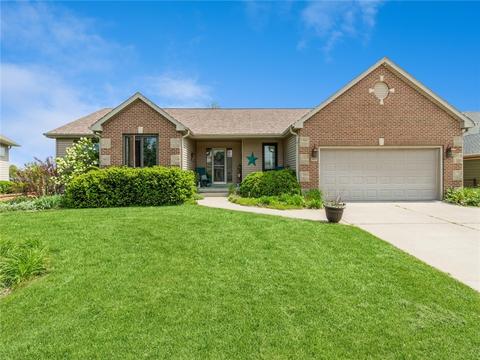 307 Northpark Blvd, Huxley, IA 50124