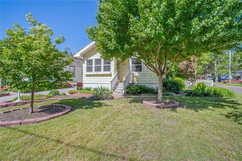 3648 E 8th St, Des Moines, IA 50316