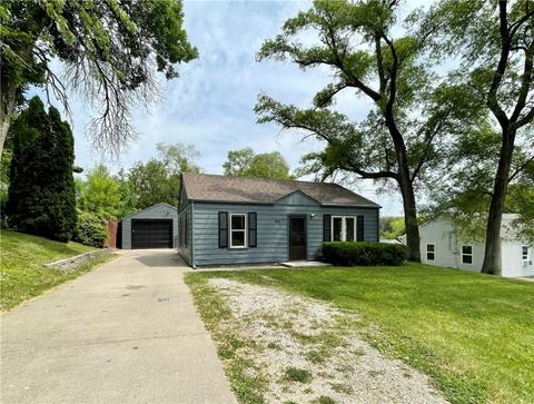 412 E Diehl Ave, Des Moines, IA 50315