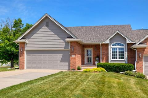 1805 SE Hickory Cir, Waukee, IA 50263