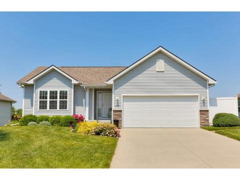 1904 NE Oak Dr, Ankeny, IA 50021