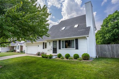 2909 Maple St, West Des Moines, IA 50265