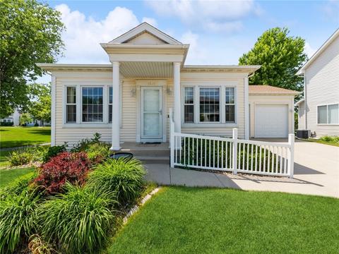 2517 Somerset Dr, Ames, IA 50010