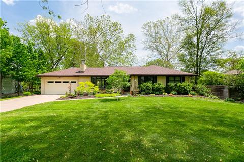 1125 16th St, West Des Moines, IA 50265