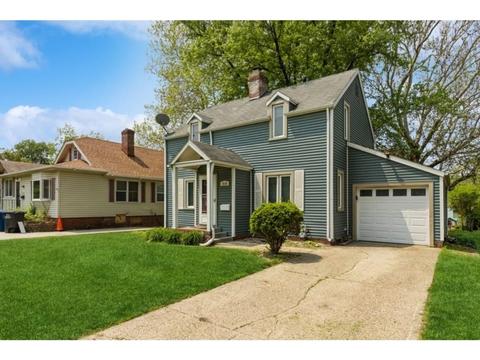 3112 E 9th St, Des Moines, IA 50316