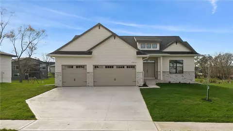 15014 Springbrook Trl, Urbandale, IA 50323