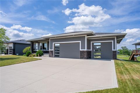 285 NE Bobcat Dr, Waukee, IA 50263