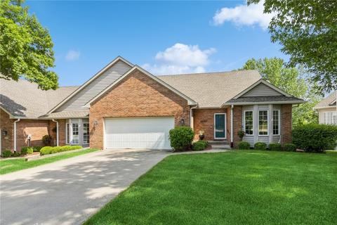 5912 Dakota Dr, West Des Moines, IA 50266