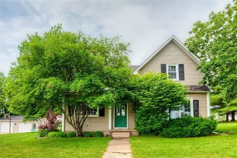 2281 Bevington Park Rd, Saint Charles, IA 50240