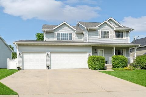 1212 E 18th St, Norwalk, IA 50211
