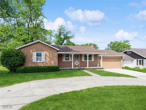 807 E 8th St S, Newton, IA 50208