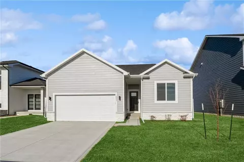 485 NW Compass Ave, Waukee, IA 50263