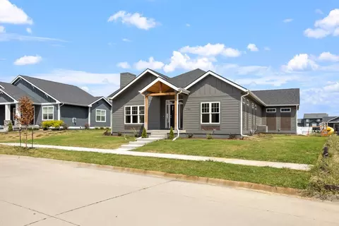1721 SW Westview Dr, Ankeny, IA 50023