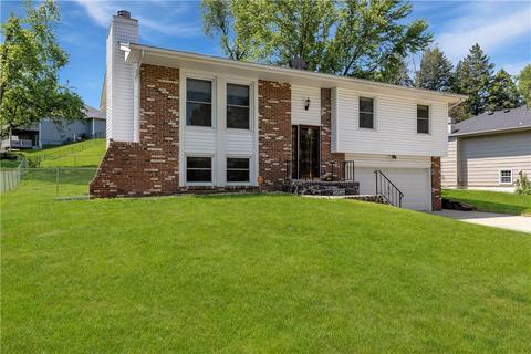 3124 Summit Vista Dr, Des Moines, IA 50321