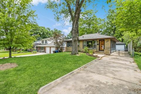3021 36th St, Des Moines, IA 50310