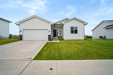 3510 Linden Dr SW, Bondurant, IA 50035