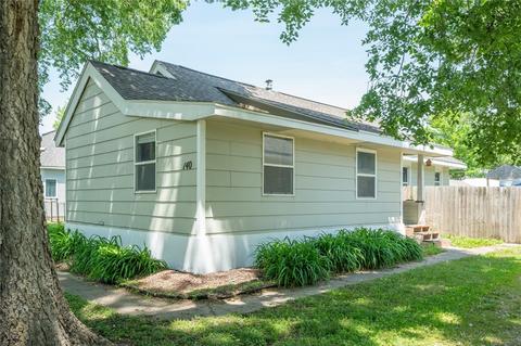 140 NE Cherry Ave, Earlham, IA 50072