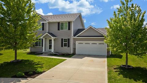 3452 Horton Cir, Clive, IA 50325