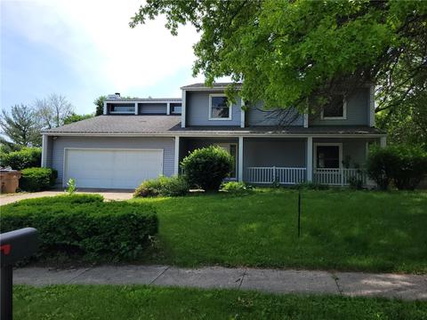 10052 NW 100th Pl, Clive, IA 50325